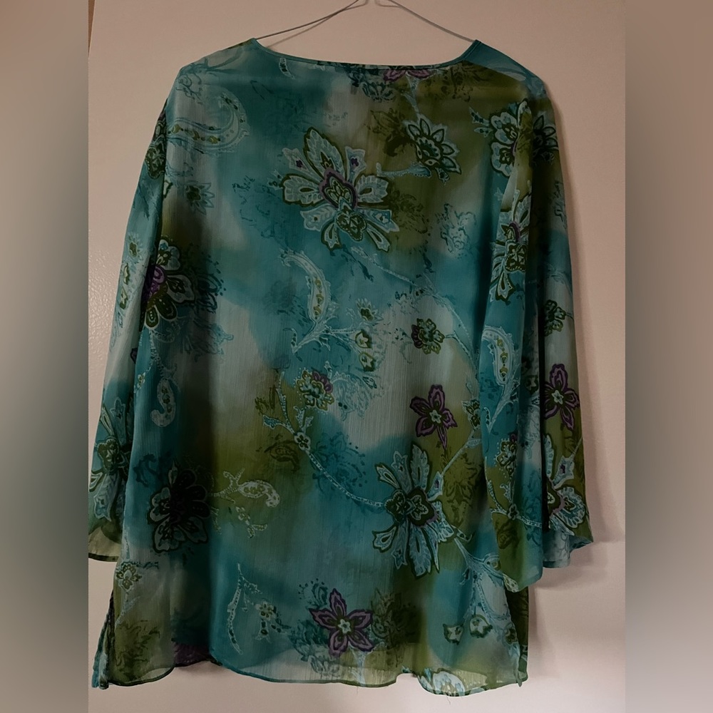 Daisy Fuentes women’s blouse Size XL